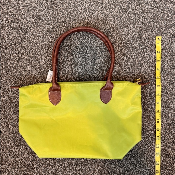 Stylish LimeGreen Nylon Tote Bag Brown Faux Leather Handles NWTS lightweight - Picture 9 of 10